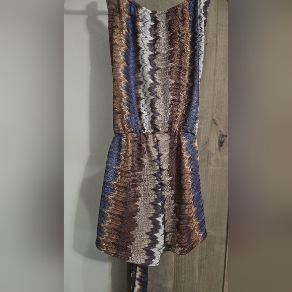 KARINA GRIMALDI Metallic zigzag strapless romper tie front. Size Small - Picture 9 of 13